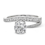 Round diamonds in a dynamic zig-zag shape create a bold modern look in this Lightning Collection ring.