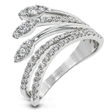 This 18k gold ring features .50 ctw of round white diamonds in a modern design.