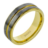 This two-tone 14k men's ring is an updated take on a classic style with yellow and gray gold creating a unique look.