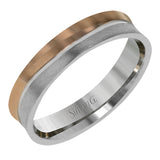 This contemporary men's band has a slim width and a two-toned design with rose gold on one side and white gold on the other.