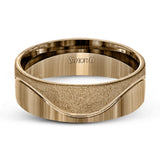 This modern two-tone 14k gold men's band features a combination of rose and white gold in a contemporary design.