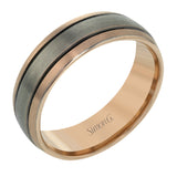 This classic men's band features a two-tone design of white and rose gold.