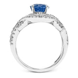 The lovely vintage-inspired design of this 18k white gold ring elongates the finger and contains 1.07 ctw of white diamonds.