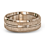 This classic men's band design features a brushed metal finish with a high polished stripe through the middle.