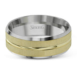 This classic men's band design features a brushed metal finish with a high polished stripe through the middle.