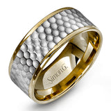 This distinctive men's wedding band features a contemporary hammered design in white gold encircled white two dazzling rose gold silhouettes.
