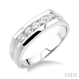 1/2 Ctw Channel Set Round Cut Diamonds Men's Ring in 14K White Gold