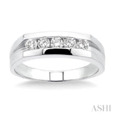 1/2 Ctw Channel Set Round Cut Diamonds Men's Ring in 14K White Gold