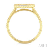 1/5 Ctw Round Cut Diamond Rope Border Heart Motif Fashion Ring in 10K Yellow Gold