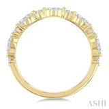1/2 Ctw Bold V-Shaped Center Marquise and Round Cut Diamond Fashion Band in 14K Yellow Gold