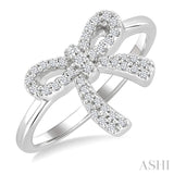 1/5 Ctw Round Cut Diamond Bow Petite Fashion Ring in 10K White Gold