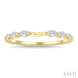 1/4 Ctw Marquise Cut Diamond Fashion Curved Band in 14K Yellow Gold