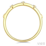 1/10 Ctw Open Window Frames Round Cut Diamond Stackable Fashion Band in 14K Yellow Gold