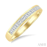 1/2 Ctw 11-Stone Princess Cut Diamond Wedding Band in 14K Yellow Gold