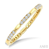 1/4 Ctw Eternity Pave Set Round Cut Diamond Wedding Band in 14K Yellow Gold