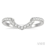 1/4 Ctw Chevron Round Cut Diamond Wedding Band in 14K White Gold