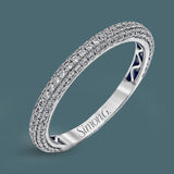 This classically styled white gold engagement ring is set with 1.30 ctw of shimmering white diamonds in a stunning design.