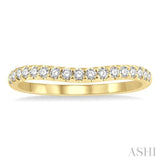 1/4 ctw Arched Center Round Cut Diamond Wedding Band in 14K Yellow Gold