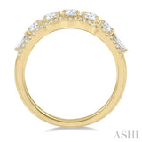 1 Ctw Baguette and Round Cut Diamond Fashion Ring in 14K Yellow Gold